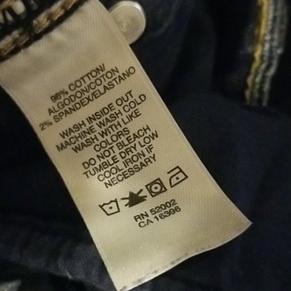 3/$25 DKNY Size 4 Blue Jean Shorts - Picture 5 of 5